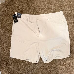 Roundtree & Yorke Men's Light Tan Flat Front Shorts